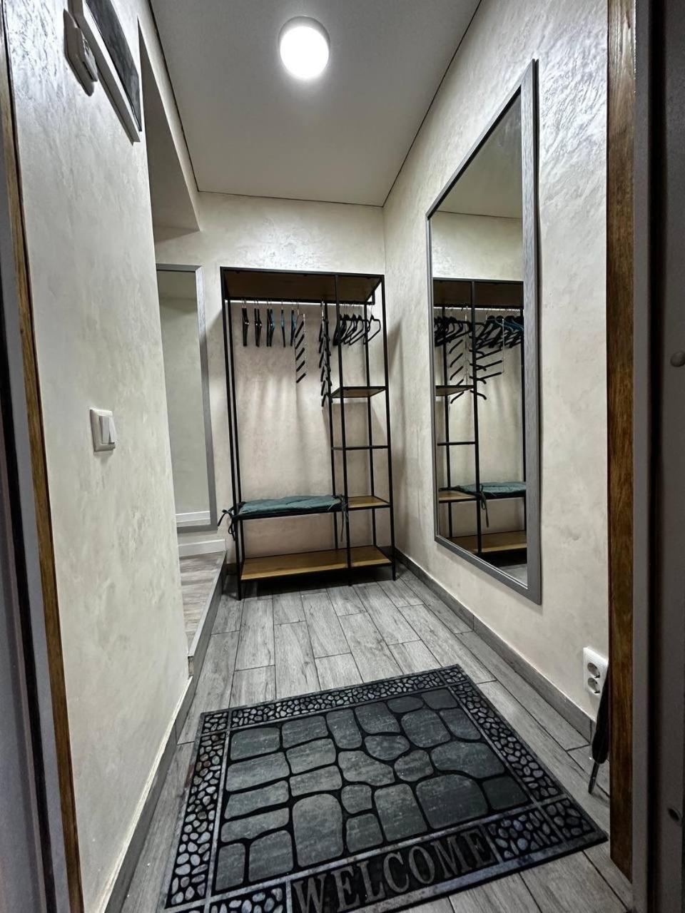 White Rooms On City Center Leopoli Esterno foto