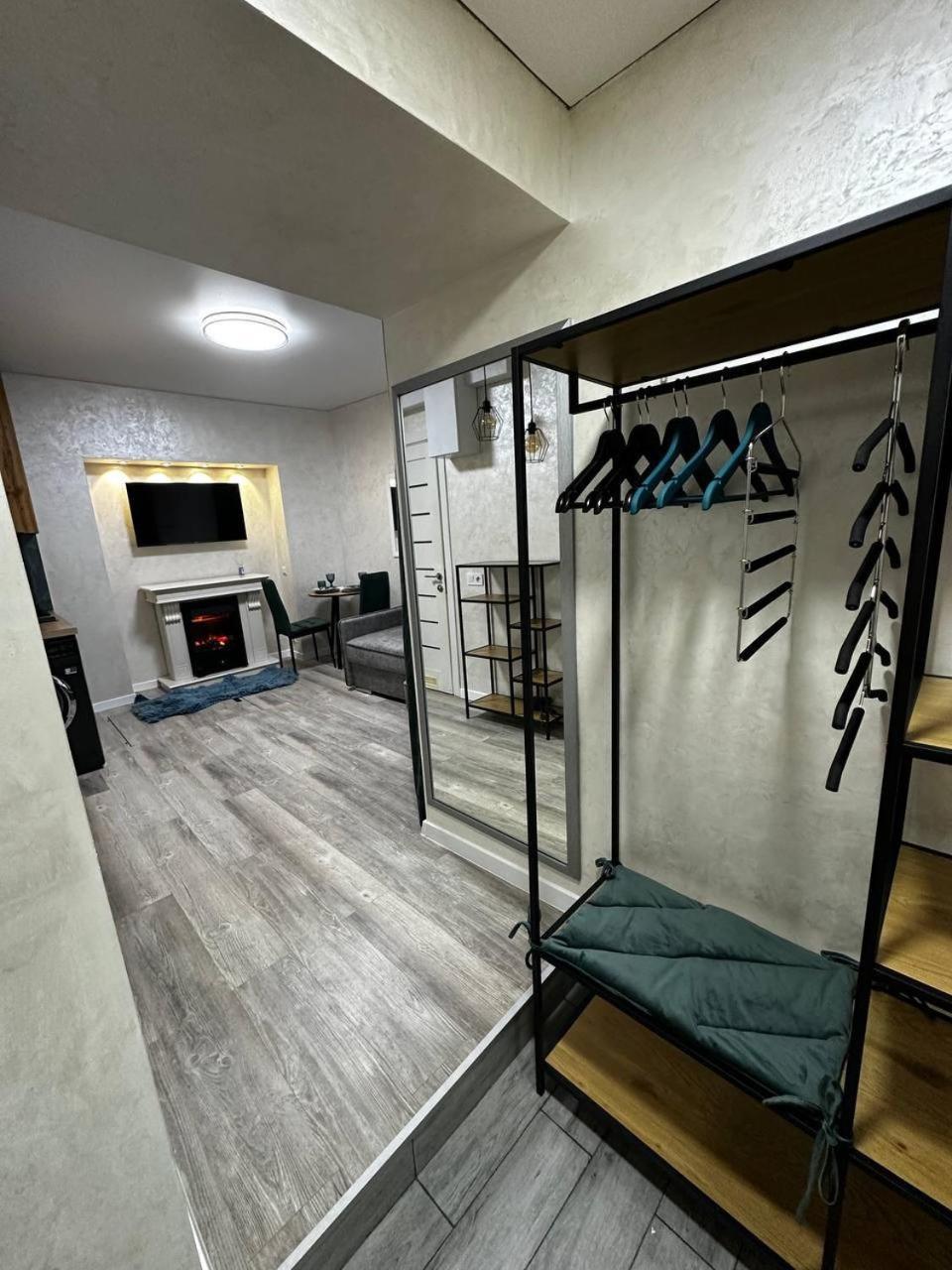 White Rooms On City Center Leopoli Esterno foto